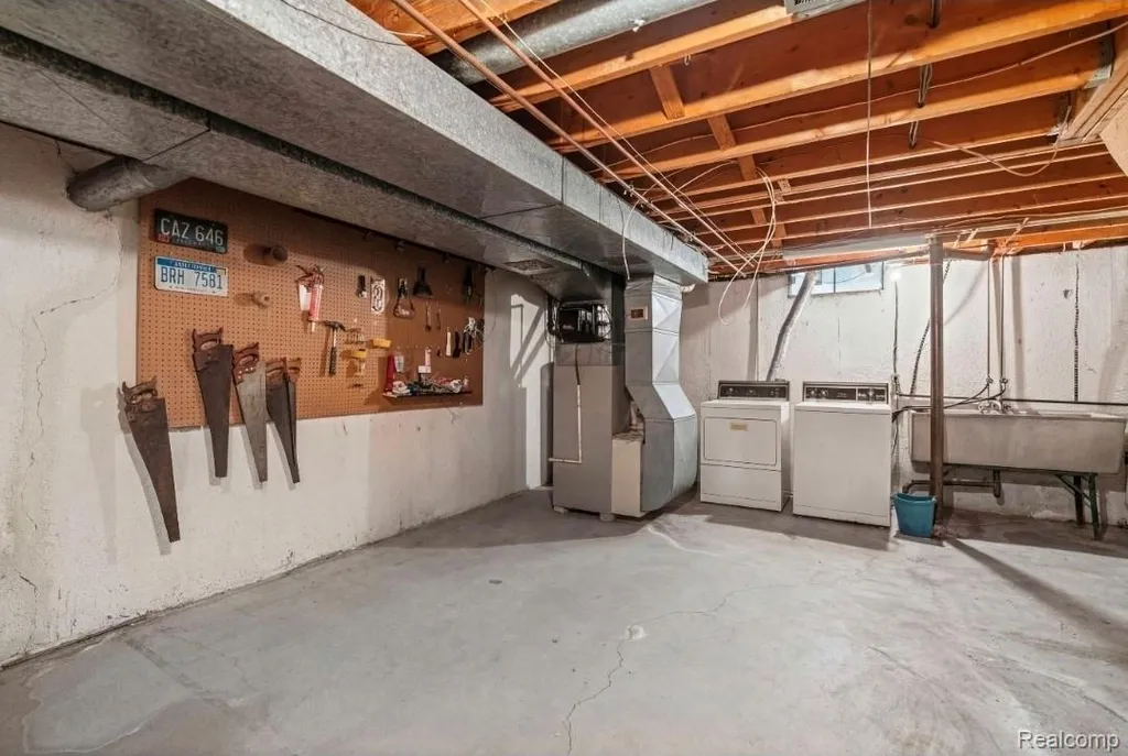 439 Windmill Point Drive Flushing City MI 48433