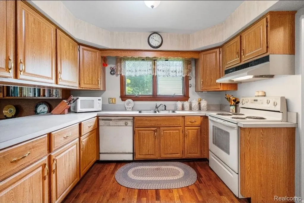 439 Windmill Point Drive Flushing City MI 48433