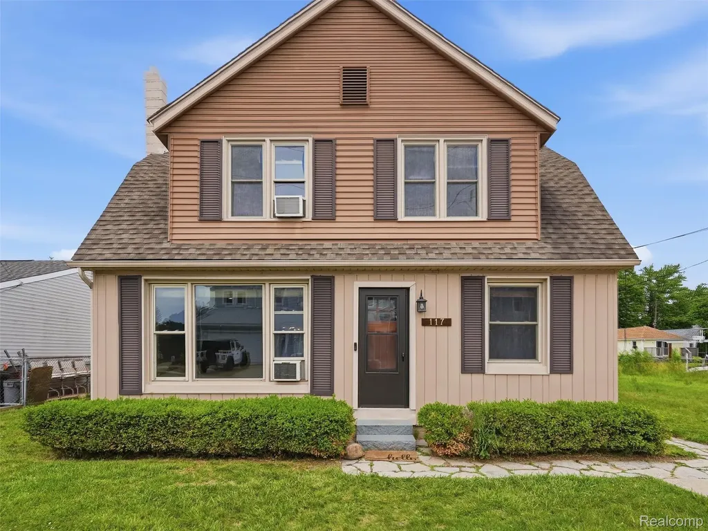 117 Kenyon Road Algonac City MI 48001