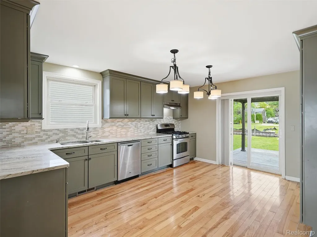 117 Kenyon Road Algonac City MI 48001