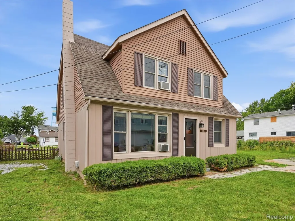 117 Kenyon Road Algonac City MI 48001