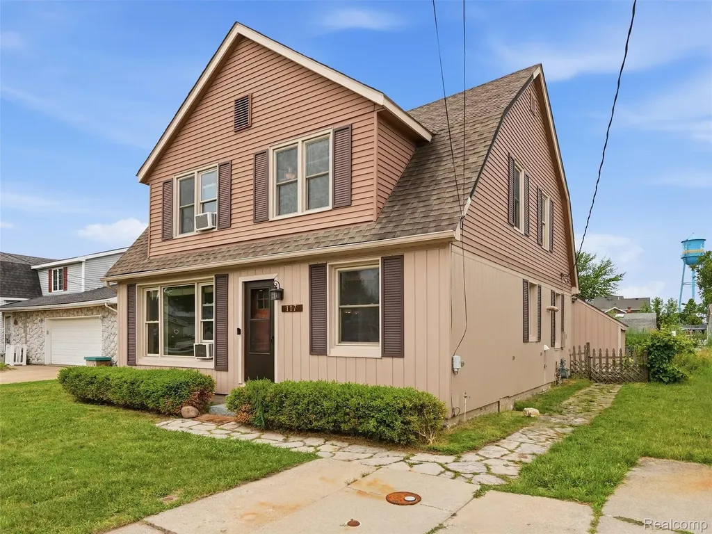 117 Kenyon Road Algonac City MI 48001