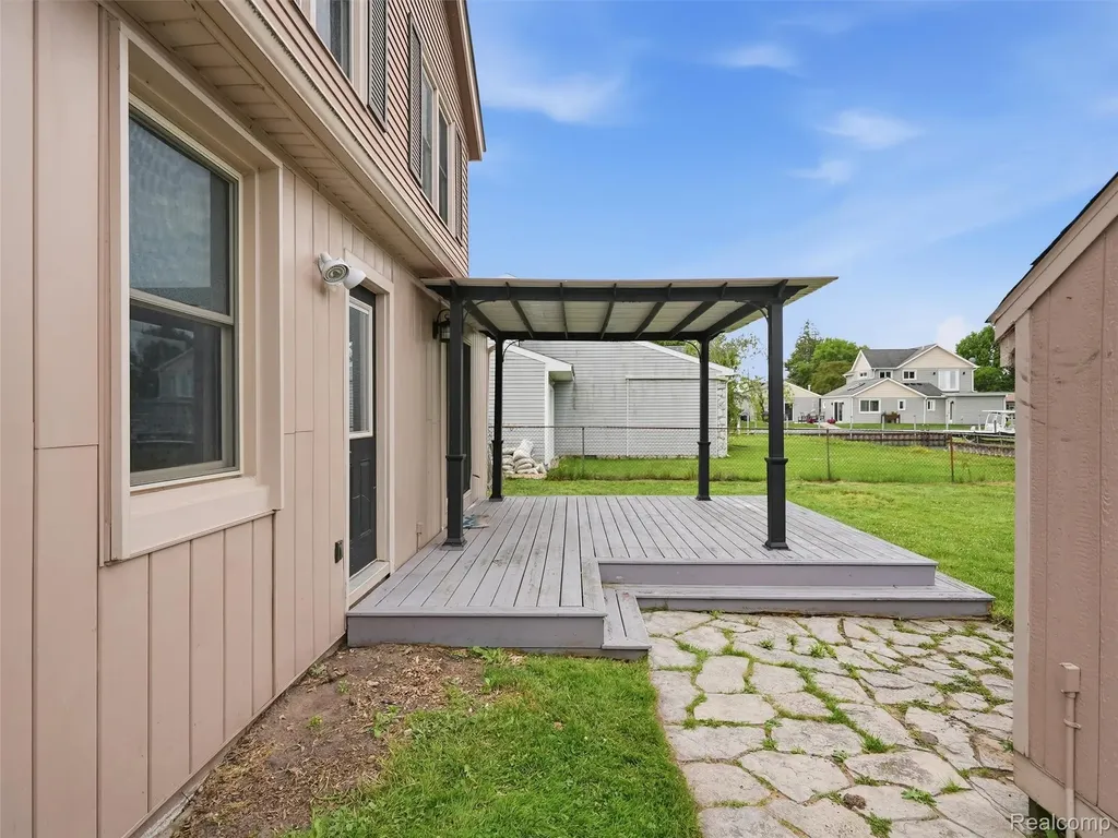 117 Kenyon Road Algonac City MI 48001