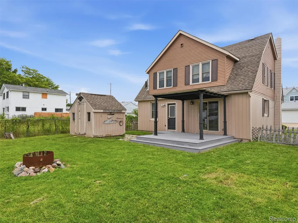 117 Kenyon Road Algonac City MI 48001