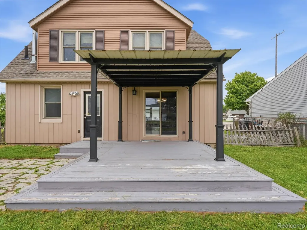 117 Kenyon Road Algonac City MI 48001