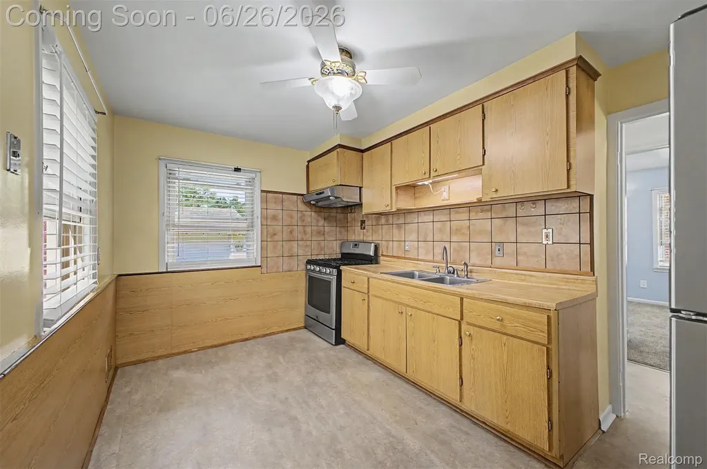 2216 Banner Street Dearborn City MI 48124
