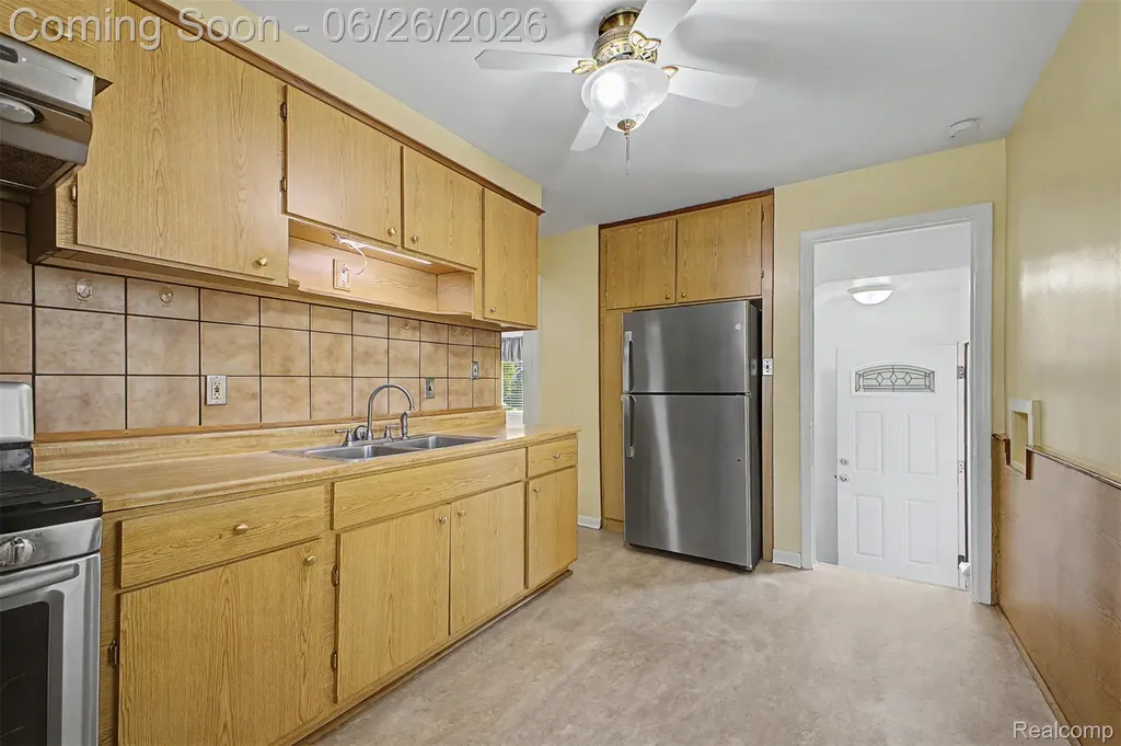 2216 Banner Street Dearborn City MI 48124