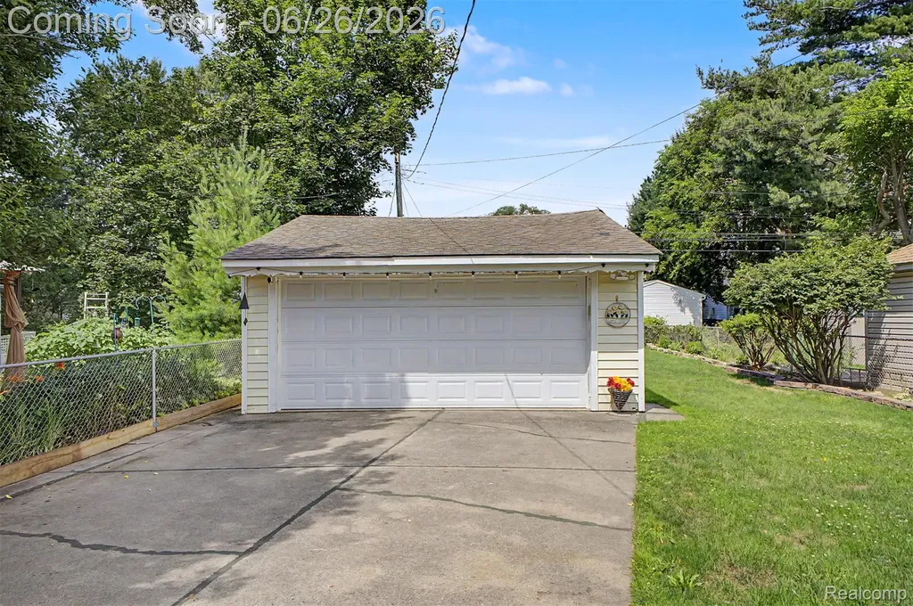 2216 Banner Street Dearborn City MI 48124
