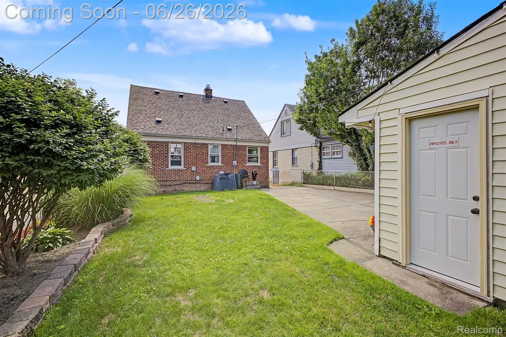 2216 Banner Street Dearborn City MI 48124