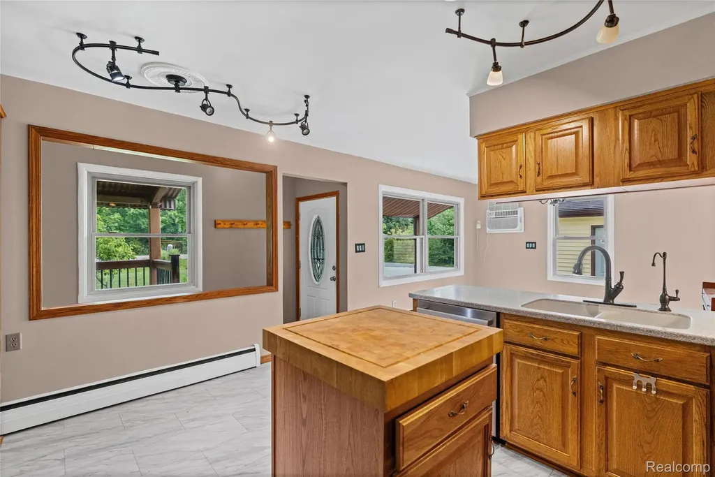 5366 E Mount Morris Road Genesee Charter Township MI 48458