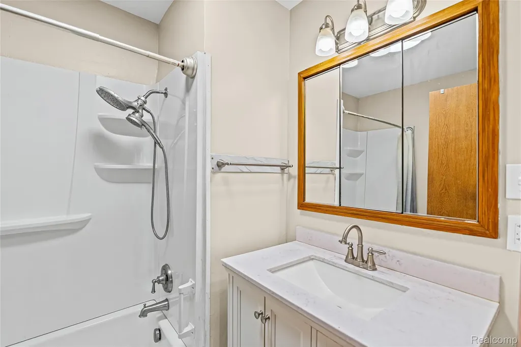 5366 E Mount Morris Road Genesee Charter Township MI 48458
