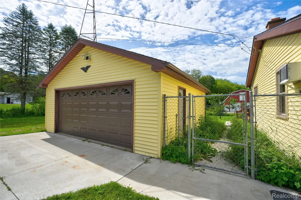 5366 E Mount Morris Road Genesee Charter Township MI 48458