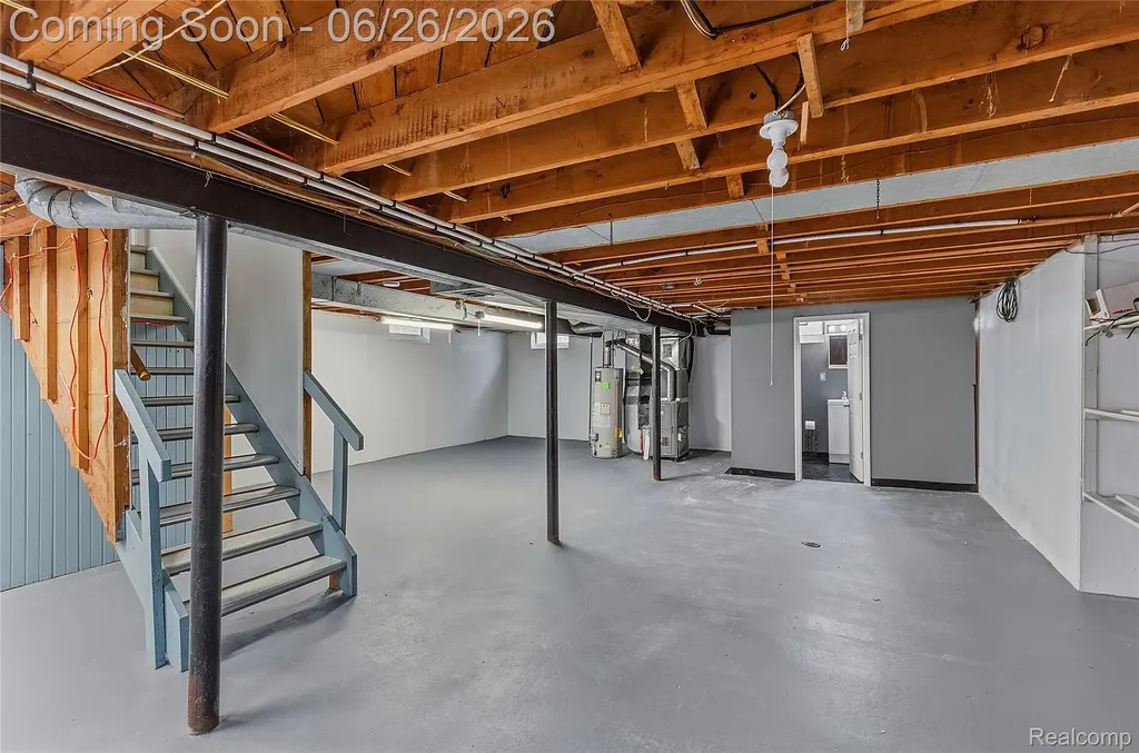 24671 Kenosha Street Oak Park City MI 48237