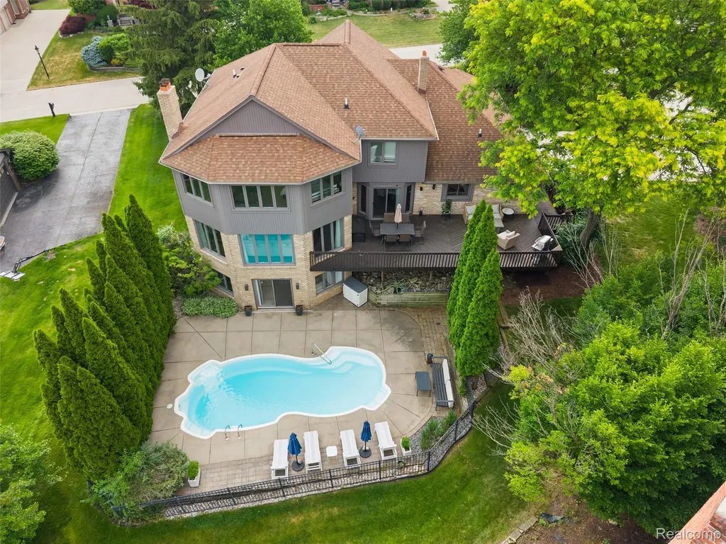 1966 Mapleridge Road Rochester Hills City MI 48309