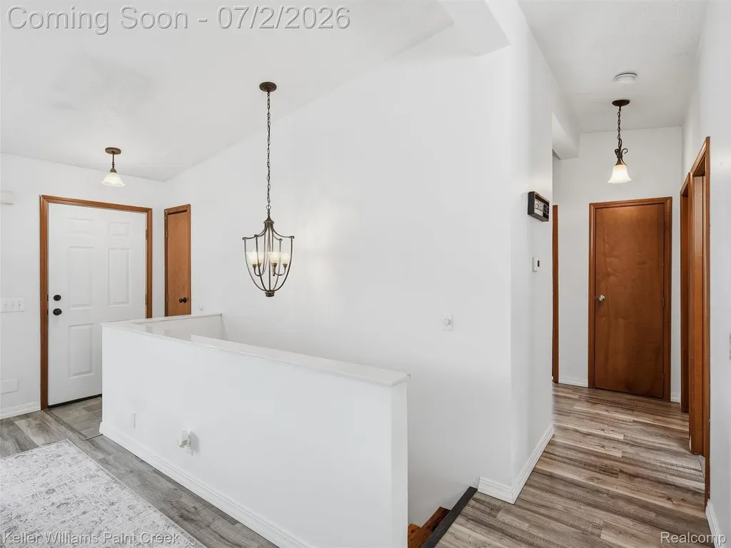 25689 Peppertree Lane Warren City MI 48091