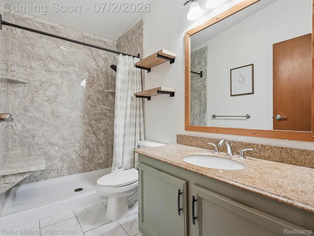 25689 Peppertree Lane Warren City MI 48091