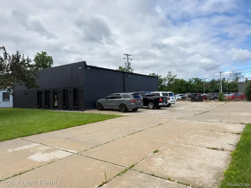 2873 Daley Drive Troy City MI 48083