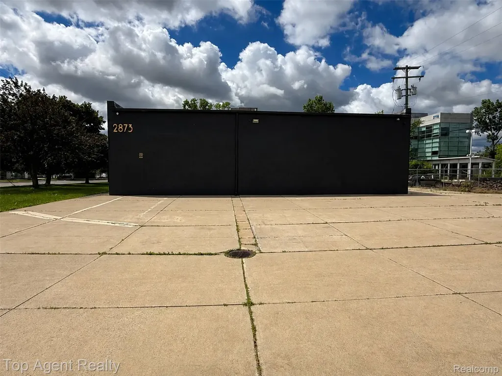 2873 Daley Drive Troy City MI 48083