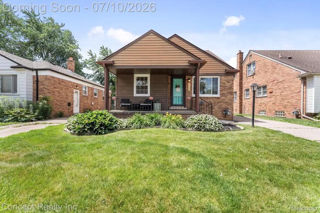 15651 Russell Avenue Allen Park City MI 48101