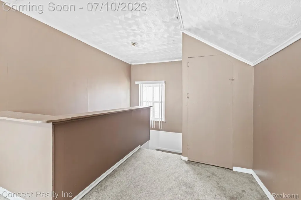 15651 Russell Avenue Allen Park City MI 48101