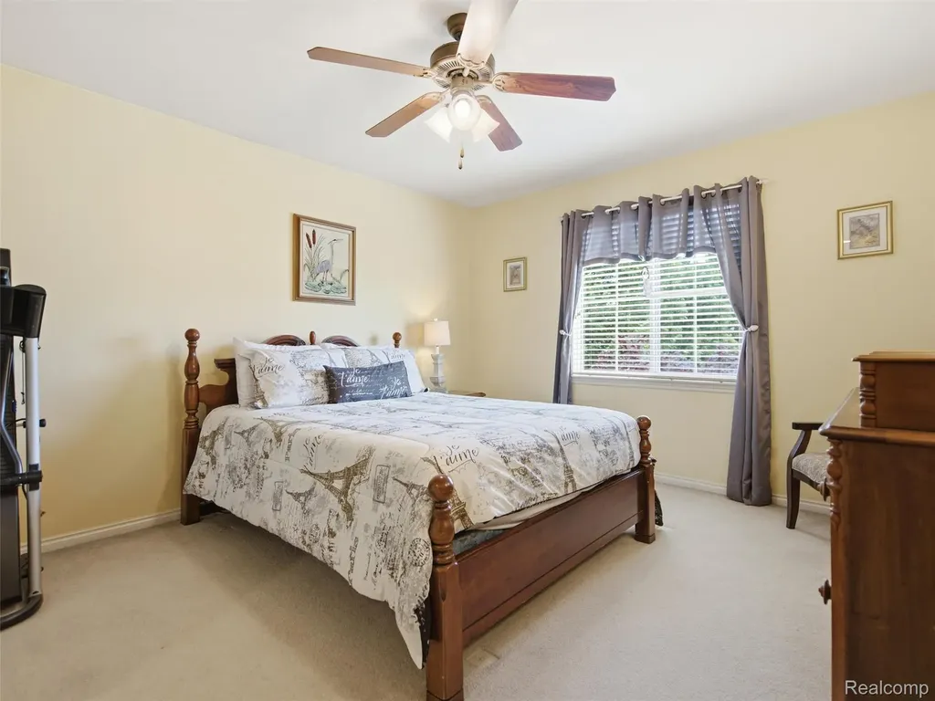 2633 Ridgecrest Drive Shelby Charter Township MI 48316