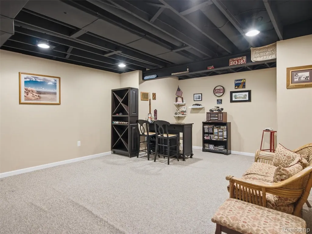2633 Ridgecrest Drive Shelby Charter Township MI 48316