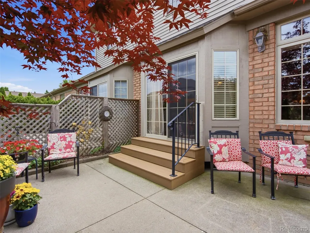 2633 Ridgecrest Drive Shelby Charter Township MI 48316