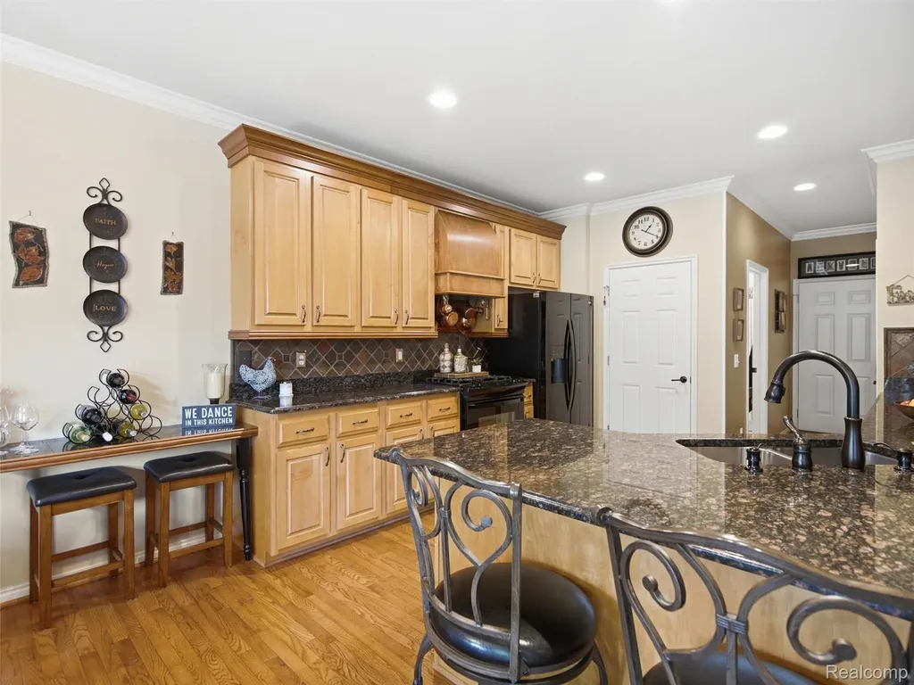 2633 Ridgecrest Drive Shelby Charter Township MI 48316