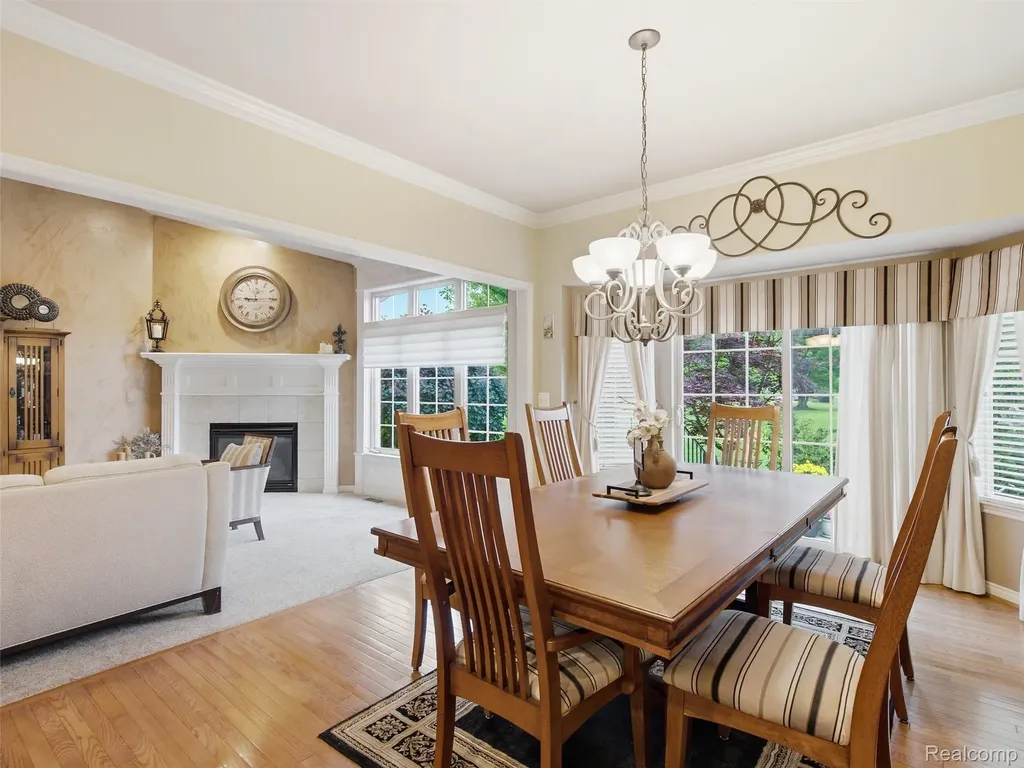 2633 Ridgecrest Drive Shelby Charter Township MI 48316