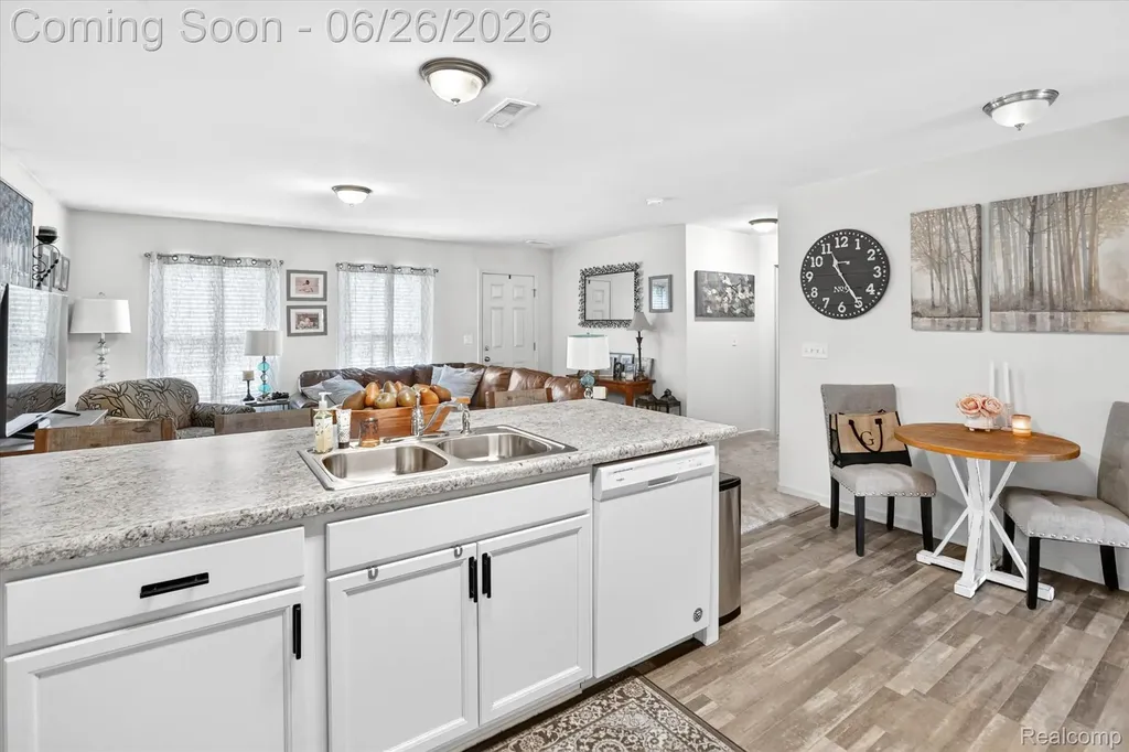 528 Turn Bull Street Lapeer City MI 48446