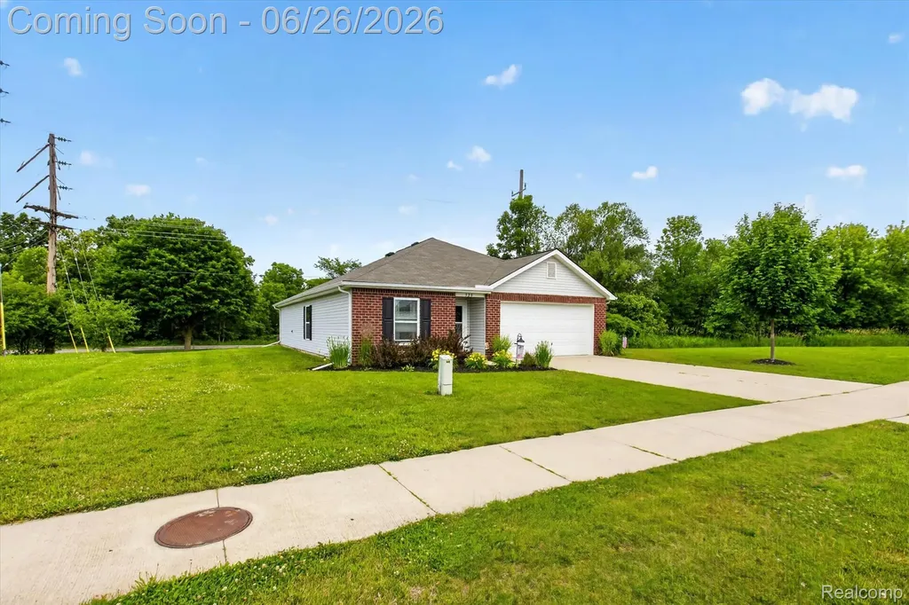 528 Turn Bull Street Lapeer City MI 48446