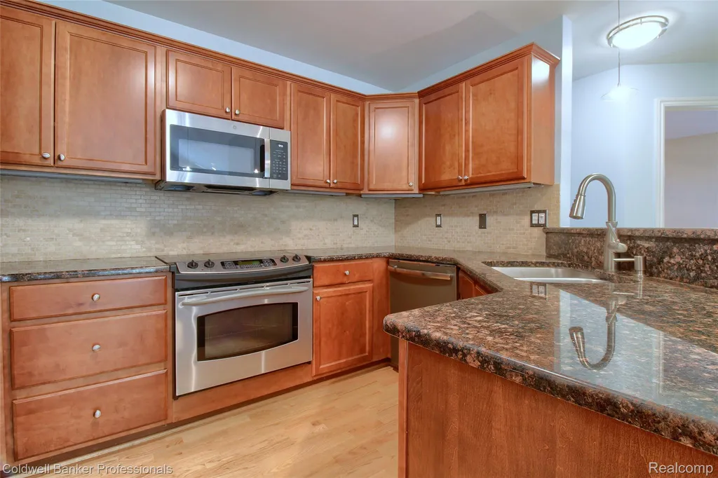 45973 Graystone Lane Canton Charter Township MI 48187