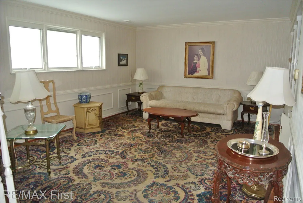 7436 Oak Bay Drive White Lake Charter Township MI 48383