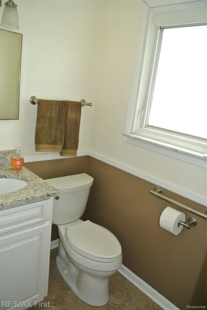 7436 Oak Bay Drive White Lake Charter Township MI 48383
