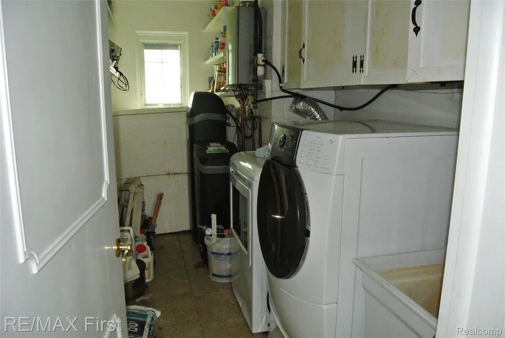 7436 Oak Bay Drive White Lake Charter Township MI 48383