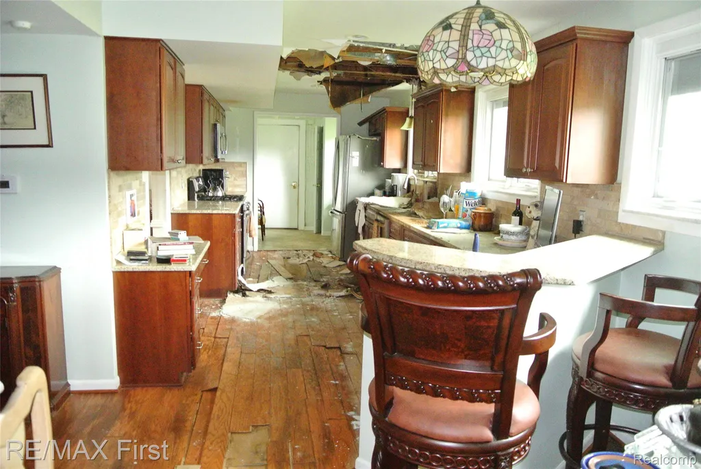 7436 Oak Bay Drive White Lake Charter Township MI 48383