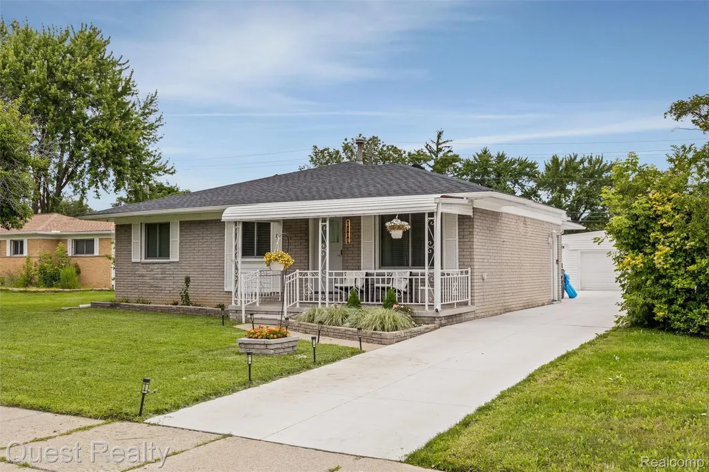 2103 Garry Drive Troy City MI 48083
