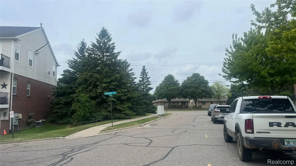 14303 Vauxhall Drive Sterling Heights City MI 48313