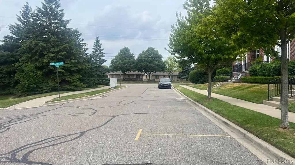 14303 Vauxhall Drive Sterling Heights City MI 48313