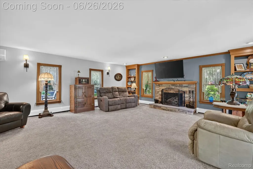 31620 W 11 Mile Road Farmington Hills City MI 48336