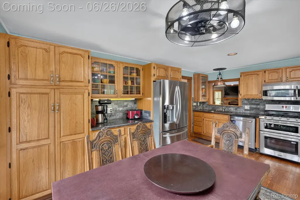 31620 W 11 Mile Road Farmington Hills City MI 48336