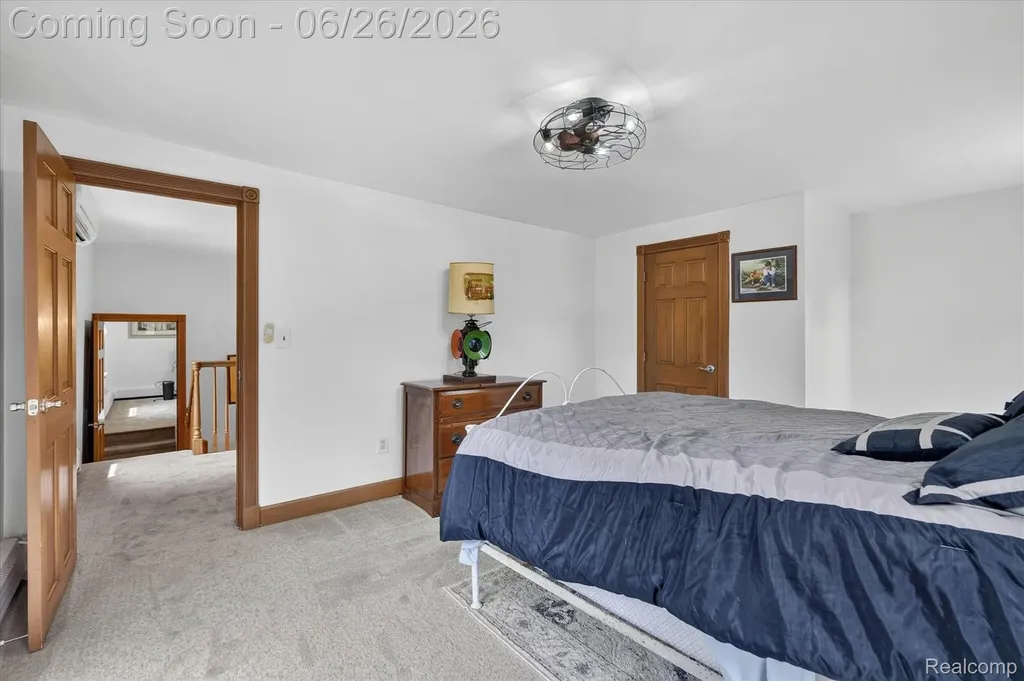 31620 W 11 Mile Road Farmington Hills City MI 48336