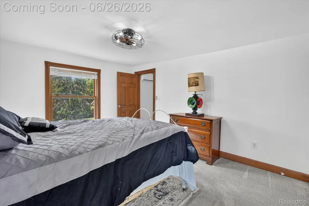 31620 W 11 Mile Road Farmington Hills City MI 48336