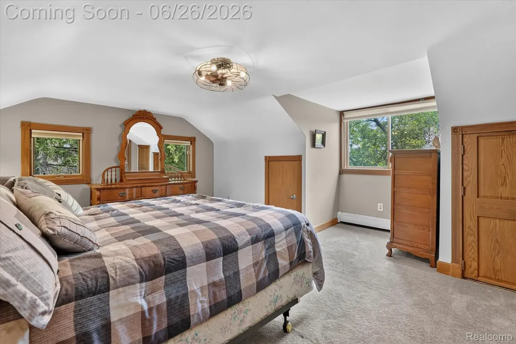 31620 W 11 Mile Road Farmington Hills City MI 48336