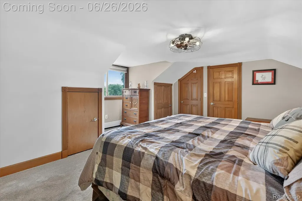 31620 W 11 Mile Road Farmington Hills City MI 48336