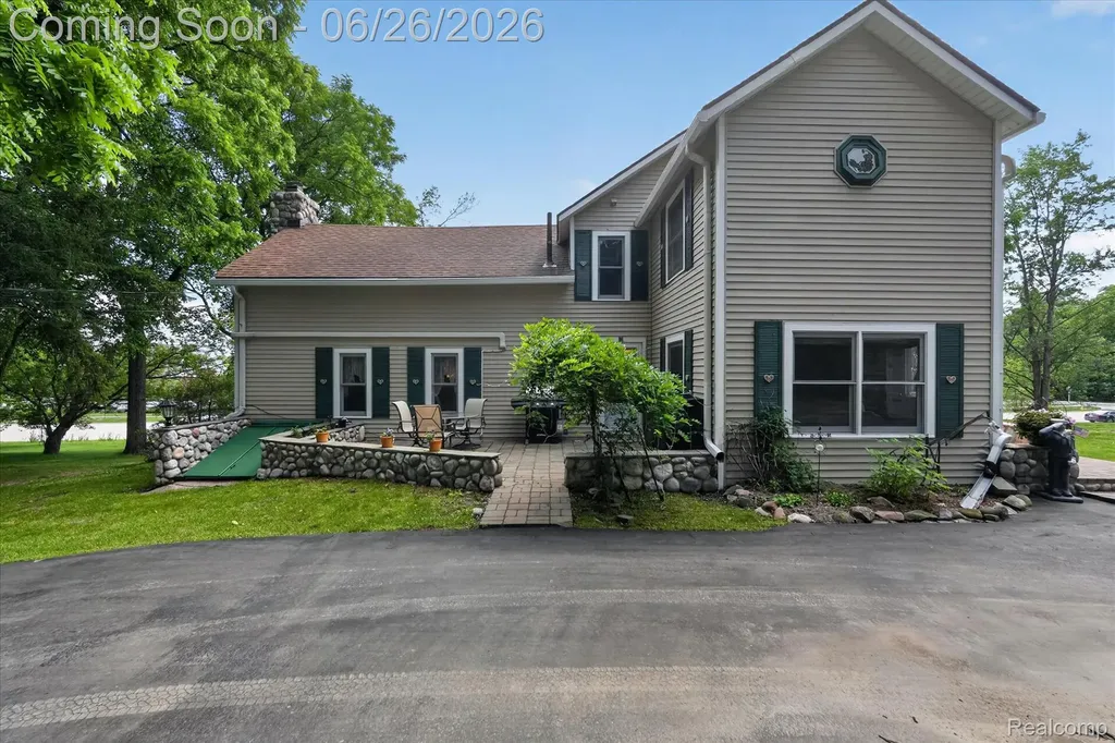 31620 W 11 Mile Road Farmington Hills City MI 48336