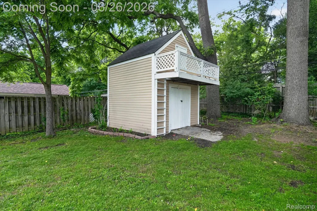 31620 W 11 Mile Road Farmington Hills City MI 48336