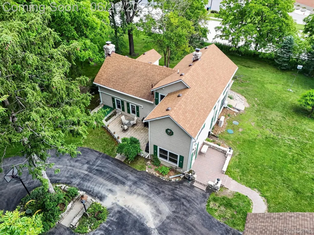 31620 W 11 Mile Road Farmington Hills City MI 48336