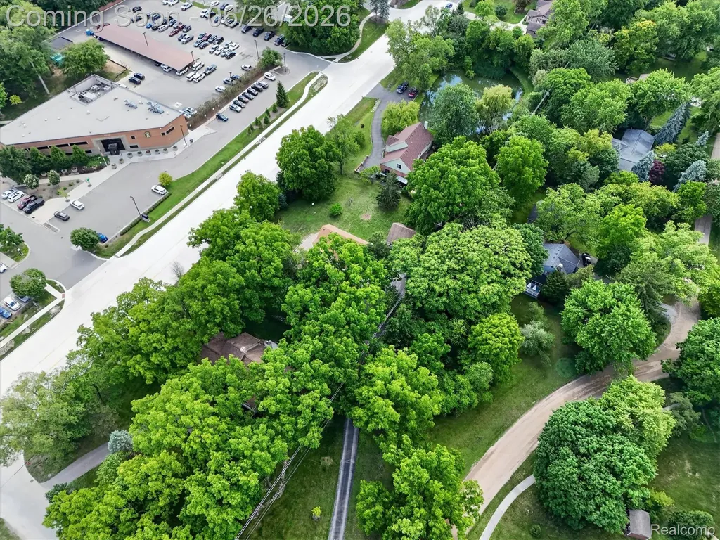 31620 W 11 Mile Road Farmington Hills City MI 48336