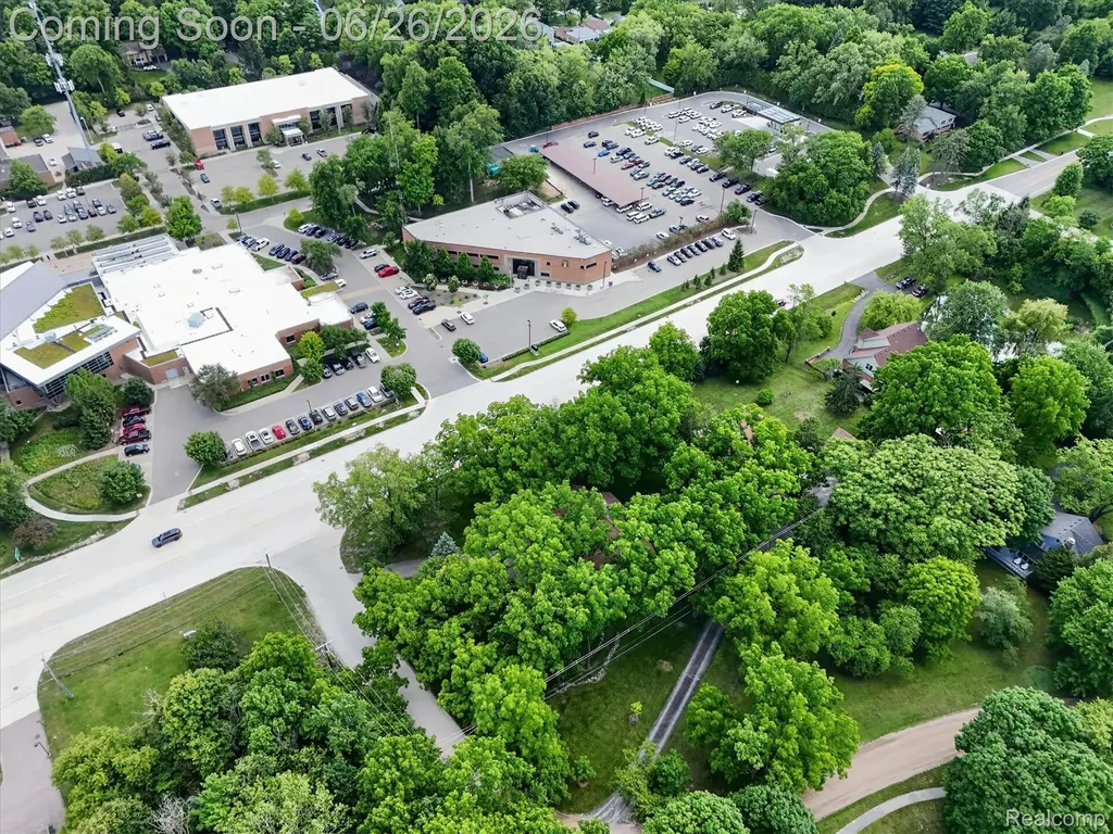 31620 W 11 Mile Road Farmington Hills City MI 48336
